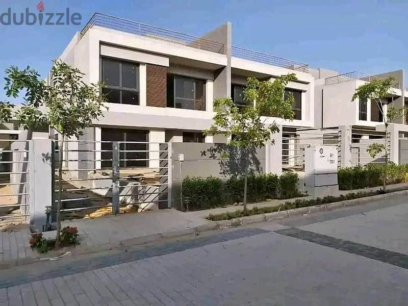 Townhouse 230 meters for sale in The Crest Compound in the first launch in the latest projects of IL Cazar Company in The Crest project 9