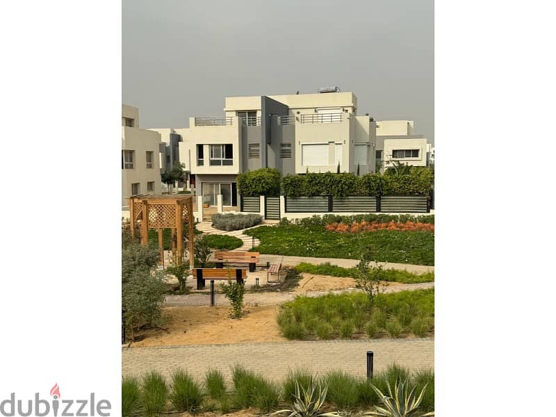 Own an amazing twin house 330m  ready to move  View landscape in compound  Hyde Park 2