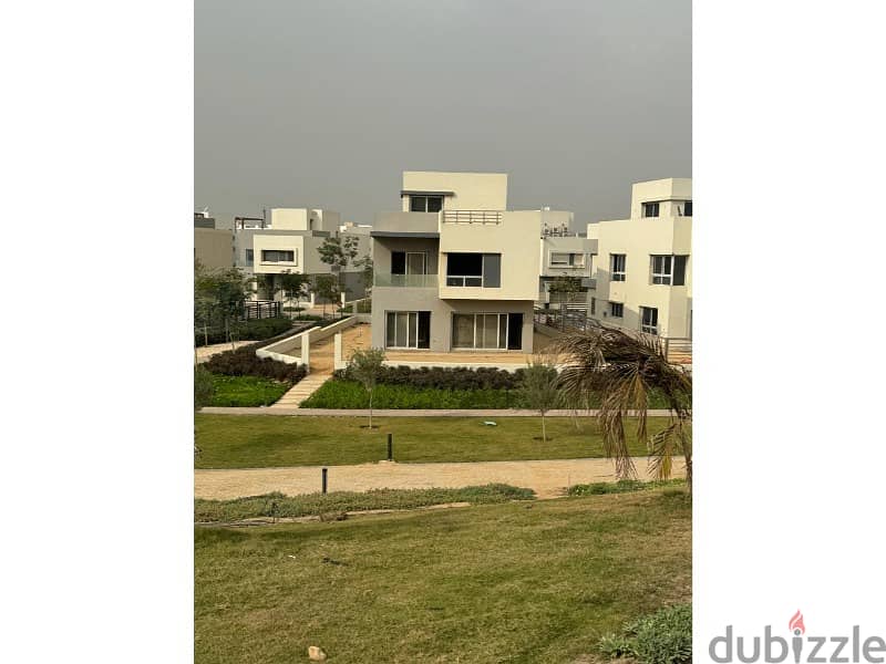 Own an amazing twin house 330m  ready to move  View landscape in compound  Hyde Park 5
