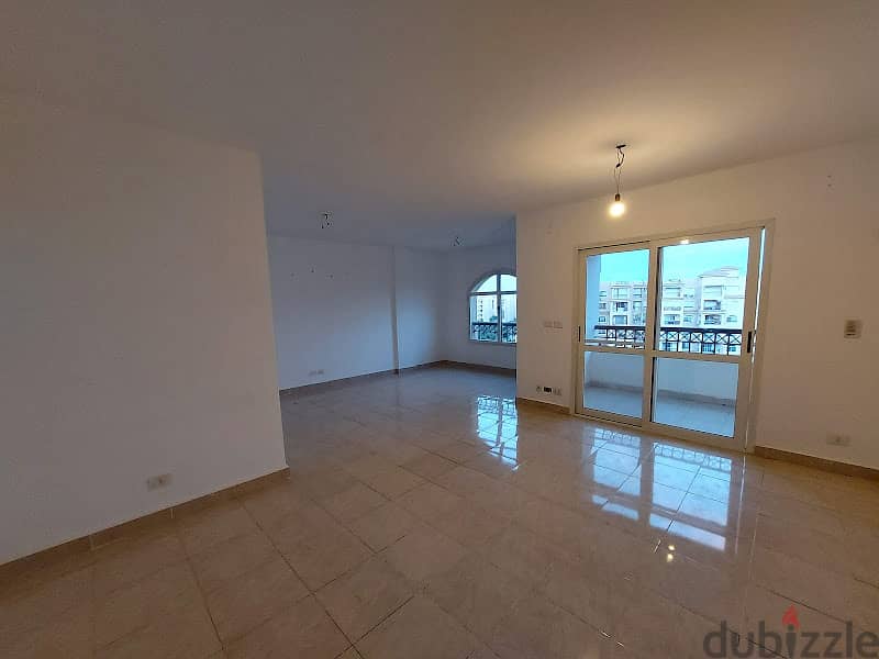 "An empty 175-square-meter apartment is available for rent with a stunning canal view in Madinaty B3. " 3