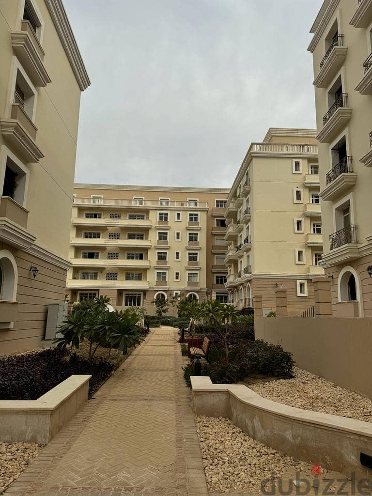 For sale, apartment two-bedrooms  88 sqm, fully finished, with kitchen and air conditioners, in a prime location in Hyde Park 2