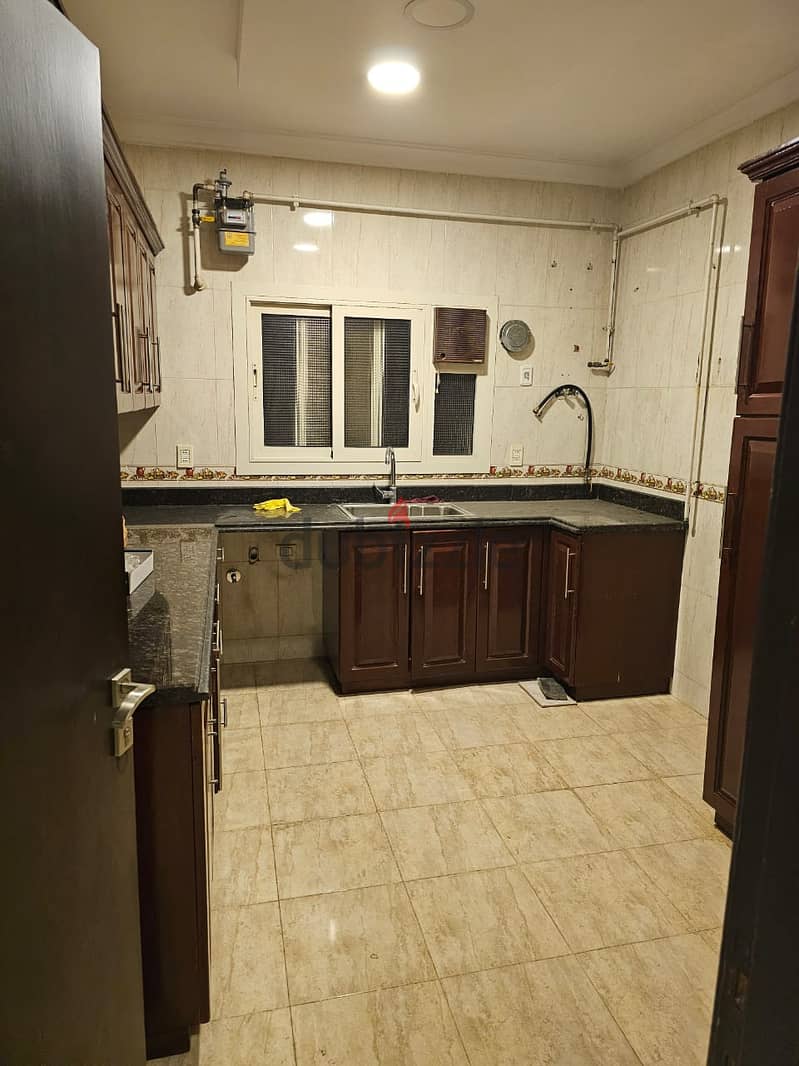 Ultra super lux apartment 4 bedrooms Sami furnished  for rent in very prime location and view - new cairo 9