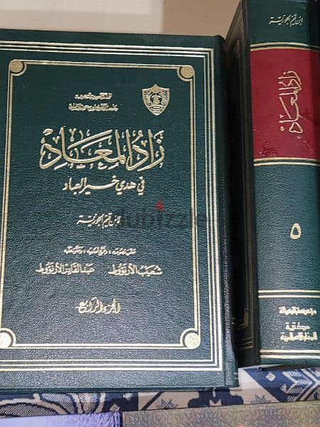 مكتبه اسلاميه تضم كتب حديثة وكتب قديمة تراثية 4