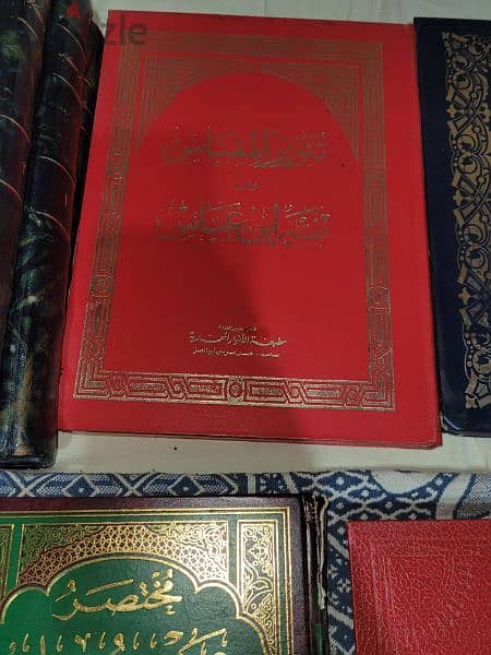 مكتبه اسلاميه تضم كتب حديثة وكتب قديمة تراثية 5