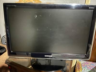 شاشه سامسزنج 23 بوصه التراSAMSUNG MONITOR 23 INCH (ULTRA HD )  HD