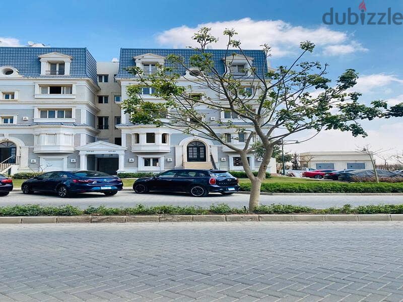 Prime Apartment with best location in Mountain view Hyde Park - New Cairo 2