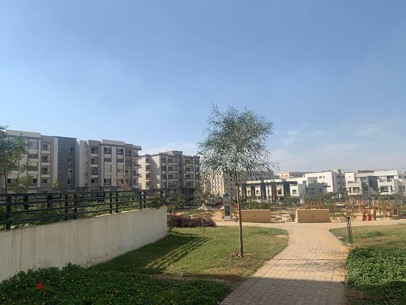 The lowest price for a studio 72 sqm  for sale with installments in Compound Hyde Park View Landscape 3