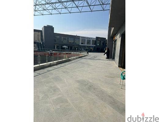 Retail for rent 75 M for café or Restaurant  with outdoor area prime Location in New Cairo 3