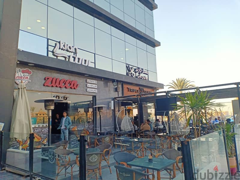 Shop for sale, 130 sqm, immediate receipt, ground floor in the most famous mall in Shorouk, in front of Green Hills Club and next to the gate of Dar M 6