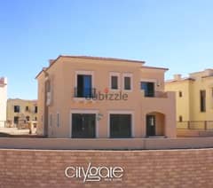 With the lowest price Own Twin house 270m in City Gate New Cairo +installments