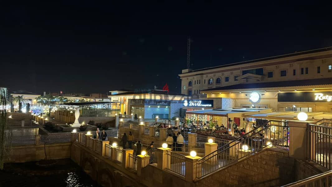 مطعم للبيع في اميز منطقة مطاعم في القاهرة الجديده ساوث بارك مدينتي بعائد ايجاري 3.000. 000 في السنه 6