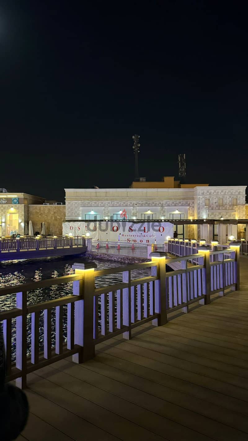 مطعم للبيع في اميز منطقة مطاعم في القاهرة الجديده ساوث بارك مدينتي بعائد ايجاري 3.000. 000 في السنه 28