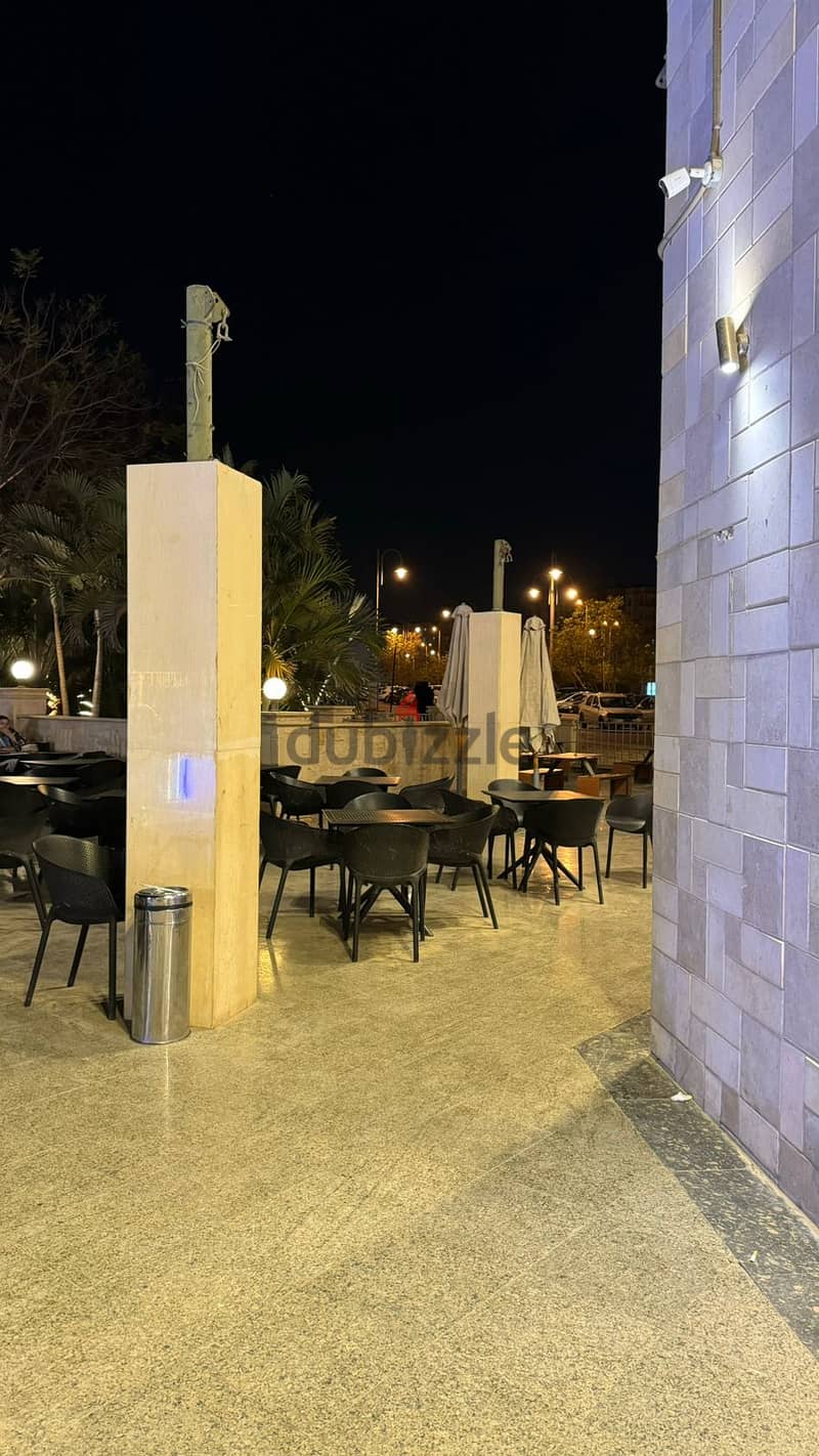 مطعم للبيع في اميز منطقة مطاعم في القاهرة الجديده ساوث بارك مدينتي بعائد ايجاري 3.000. 000 في السنه 34