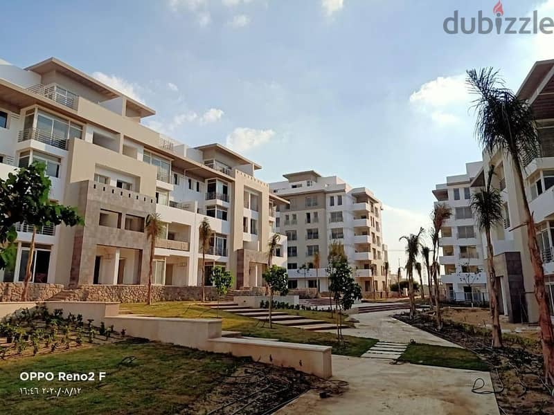 3-bedroom apartment for sale in Fifth Settlement, interest-free installments, minutes from AUC (Hyde Park Compound) 1