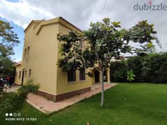 For sale standalone villa 323m on wide garden view