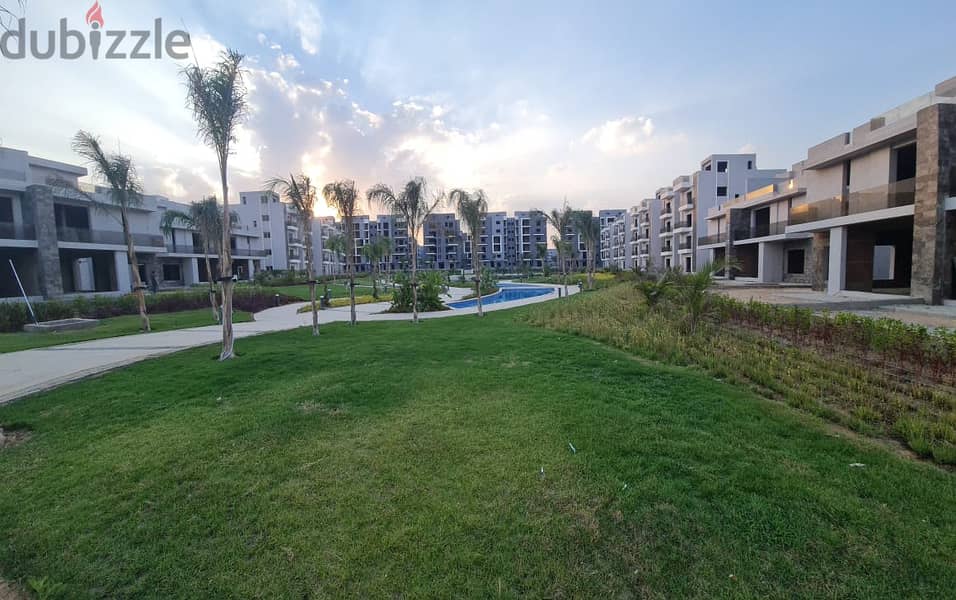 APARTMENT FOR SALE IN SUN CAPITAL, Ready to Move Directly in front of the pyramids Down Payment 10% Over 6 Years 7