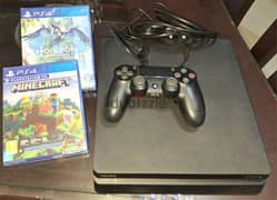 PS4 slim 500GB with cables 1 controller and 2 CDs Horizon & Minecraft