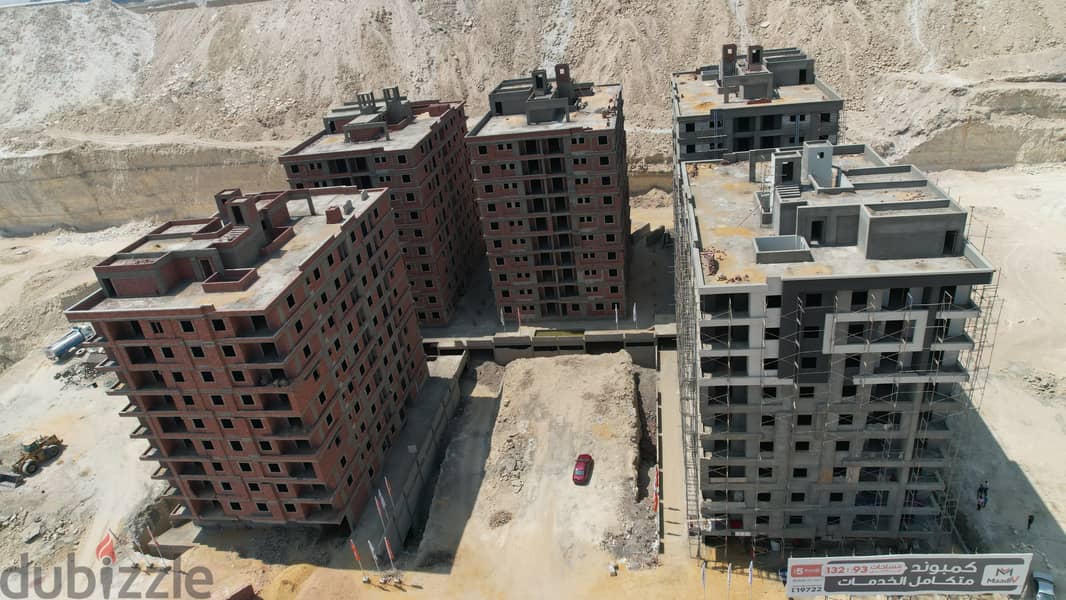شقة 93 متر للبيع في زهراء المعادي داخل كمبوند بجوار نادي وادي دجلة 50 % و المتبقي علي سنتين 19