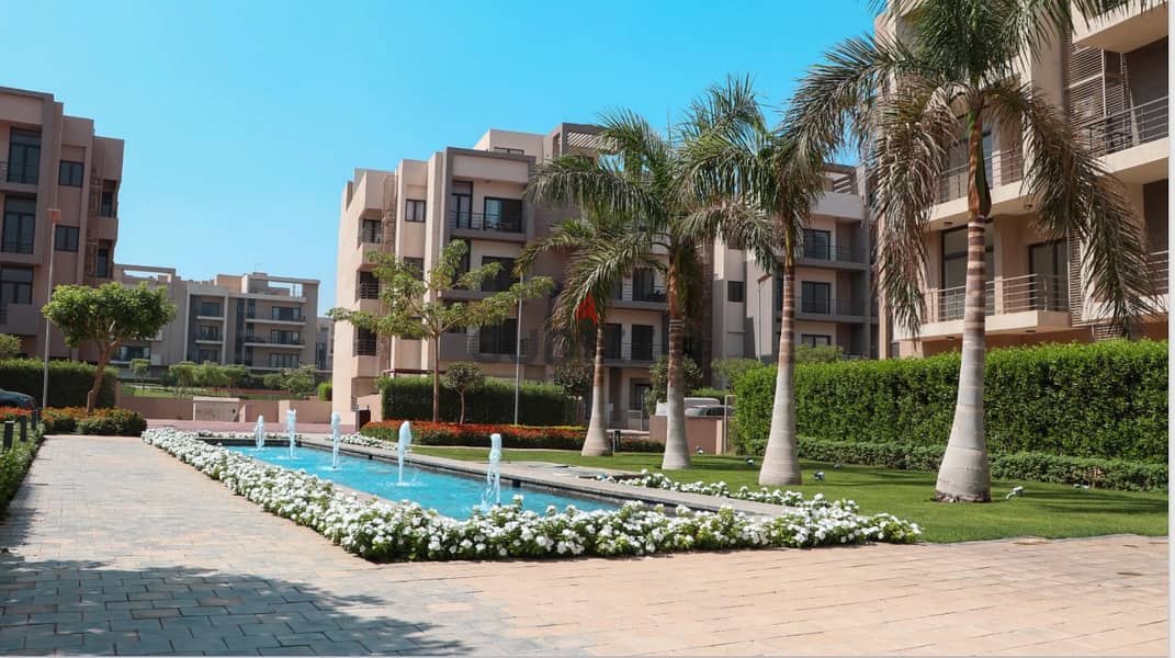 For sale, 160 sqm apartment, fully finished, immediate delivery, Al Marasem Fifth Square, Fifth Settlement, minutes from AUC 4
