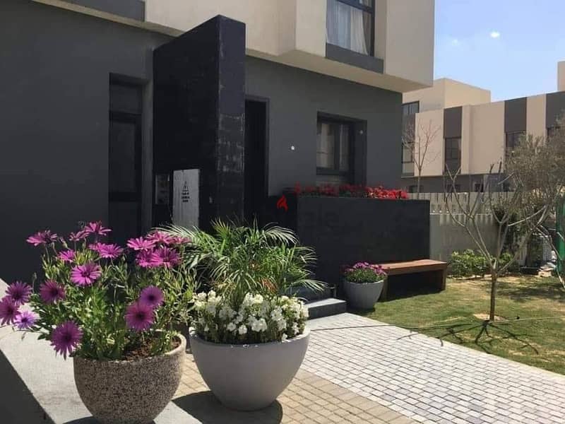 Townhouse 240 meters for sale fully finished in Al Burouj Compound with open view Shorouk City 1