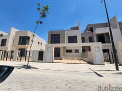 Twin House 245 m with Prime Location for sale Cash at SODIC EAST 0