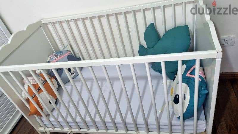 Ikea baby cot with matress سرير أطفال ايكيا 9