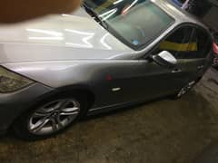 FOR SALE : BMW 318i Model 2011 Full Options