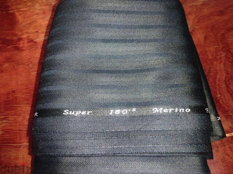 قماش بدلة كلاسيك سوبر 180 صوف
super 180's merino wool
الطول ٣ متر 5