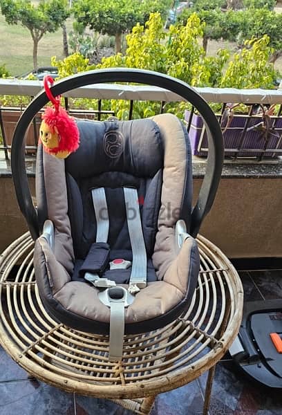 cybex carseat and base 1