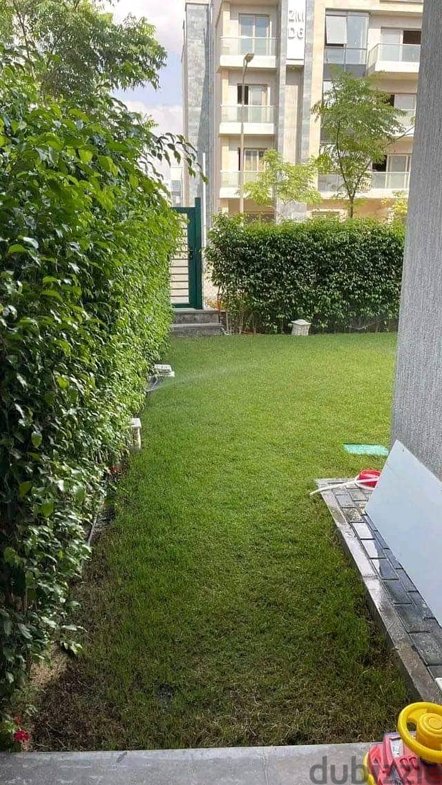 Apartment with garden for sale, immediate receipt, in the heart of Golden Square, directly in front of Teseen Street 1