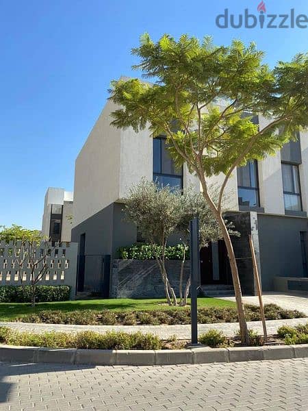Townhouse Corner in the most distinguished Al Shorouk projects in Al Burouj Compound Beside the International Medical Center 1