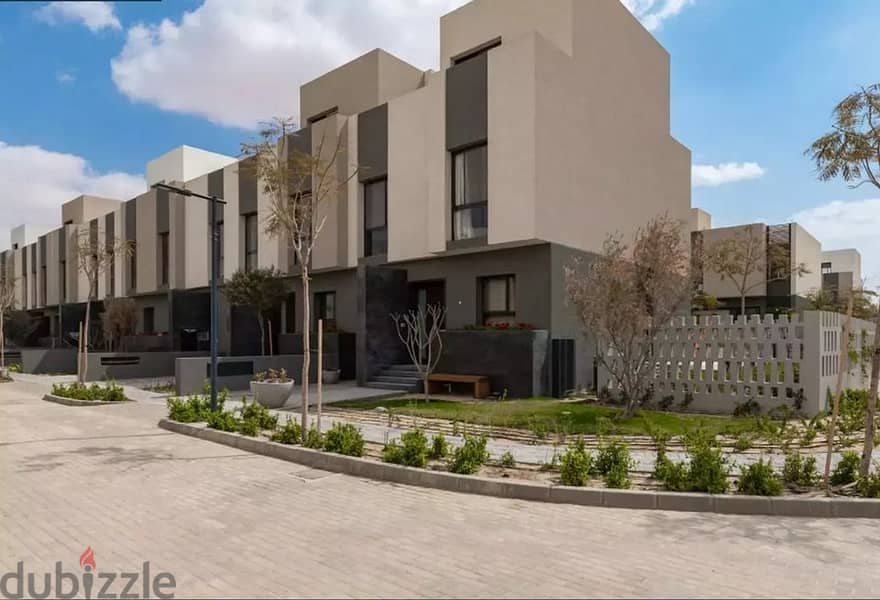Townhouse Corner in the most distinguished Al Shorouk projects in Al Burouj Compound Beside the International Medical Center 5