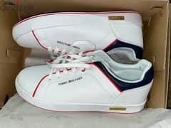 shoes tommy size 43