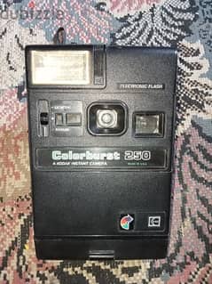 كاميرات قديمة بحالة الجديد