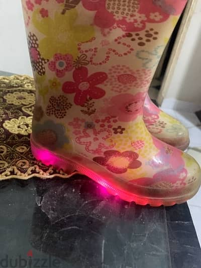 rain boots بينور