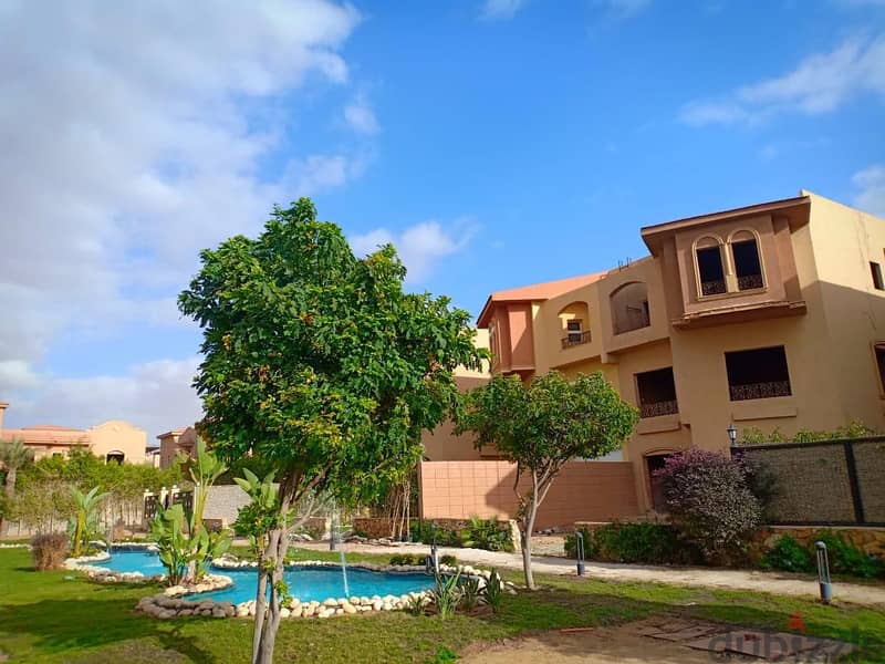 Immediate delivery villa for sale in Fifth Settlement next to AUC installments over the longest payment periodفيلا إستلام فوري للبيع بالتجمع الخامس 1