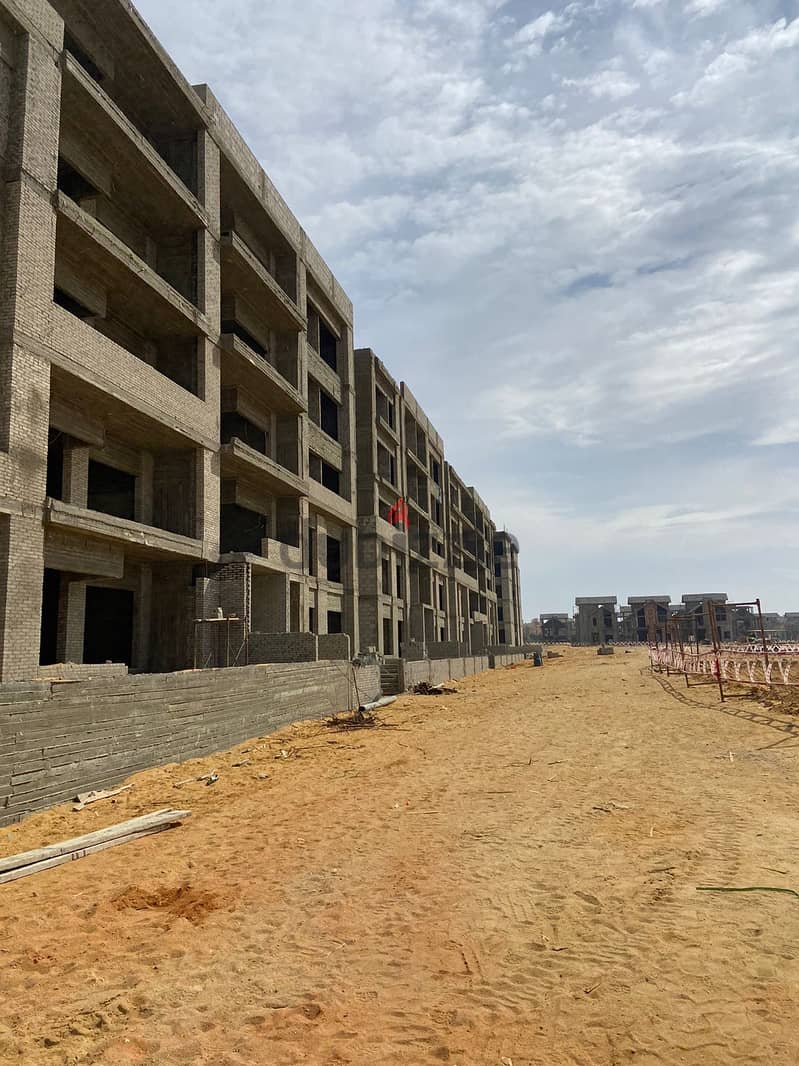 Apartment with immediate receipt for sale in the heart of the Fifth Settlement, directly in front of the American University in the AZAD Compound 3