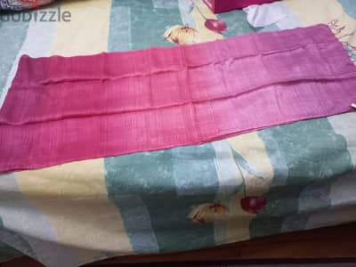 ايشاربات حرير طبيعي(pure silk ) وارد تايلاند مقاس ٣٣×١٦٥سم جديدة تماما