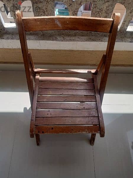 كرسي خشبي مفصلات 0