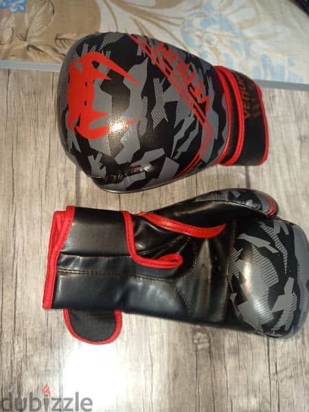 boxing gloves 1