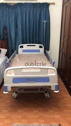 سرير طبي متحرك للإيجار الشهري بالمنزل ٠١١١١٩٨٦٨٢٨ قوي لراحة المريض