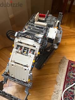 LEGO EXACAVATOR TECHNIC 42100 built- control from phone