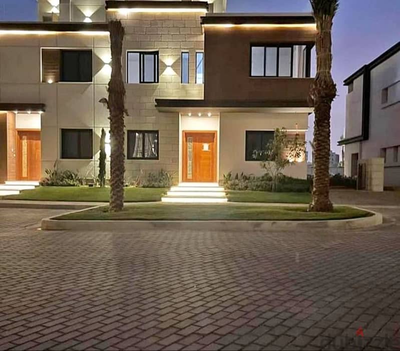 Seriously, reserve 100,000 pounds for a unique villa for sale with a private garden in Sarai Compound 14