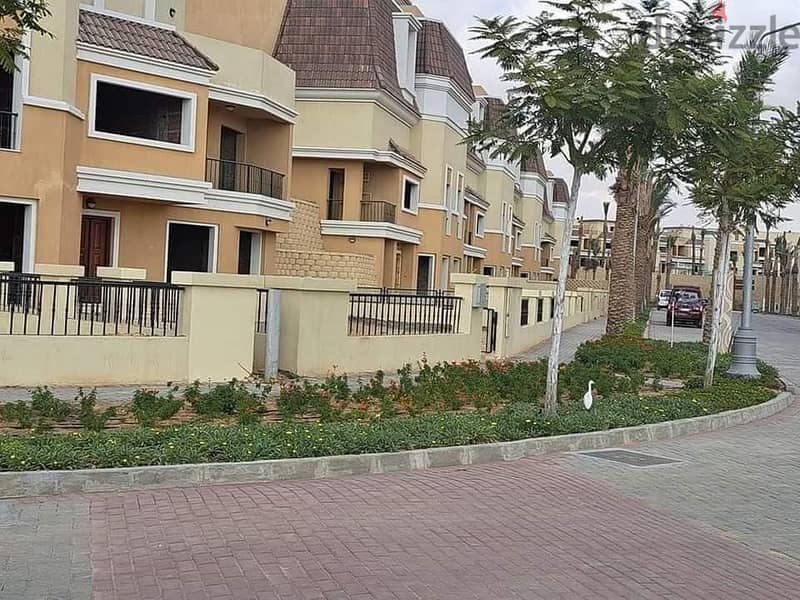 S villa for sale, 5-room corner corner, Saray, New Cairo, next to Madinaty, on the Suez Road, in installments over 8 years, with a 120% discount 20