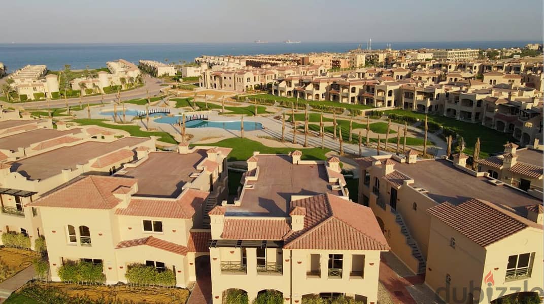 Chalet with roof for sale 190m immediate receipt fully finished Ultra Super La Vista Topaz Ain Sokhna Panorama Sea View in installments over 5 years 12