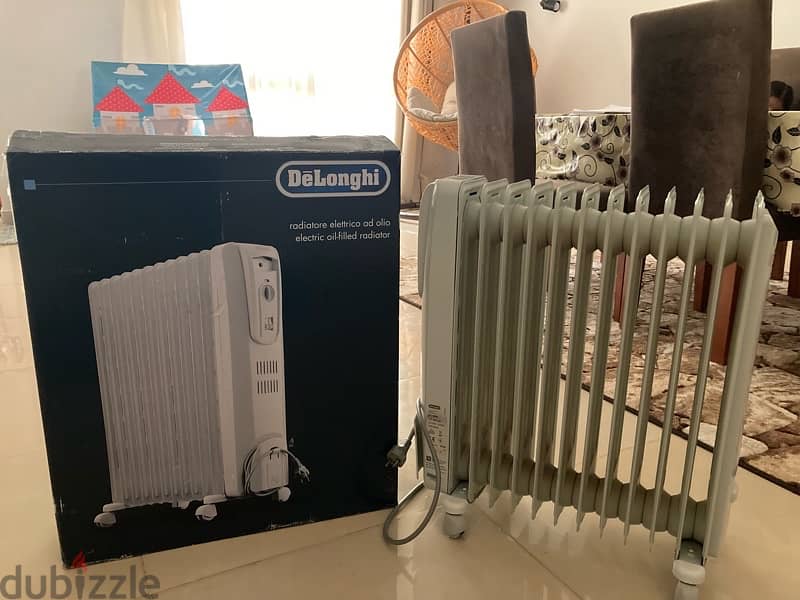 Delonghi Oil Heater Radiator, 12 Fins, 2500W, 3 Settings, Almost New 0