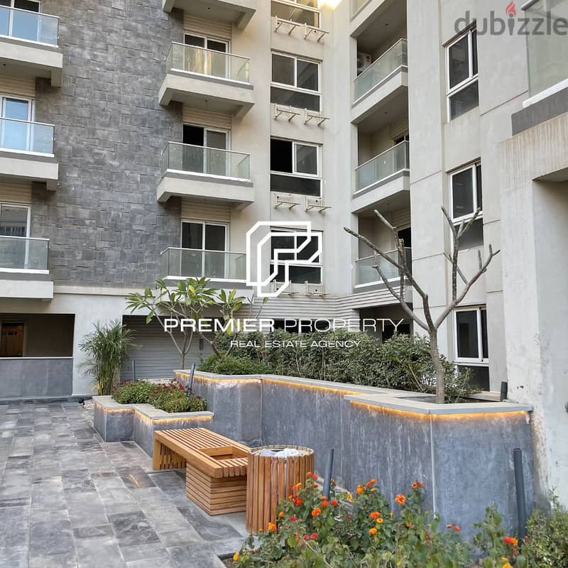Great opportunity **Apartment 235m For Sale At Mountain View Icity** 3