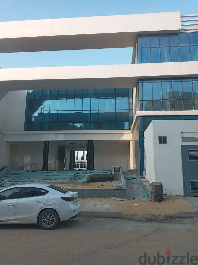 Clinic for rent new Cairo 37 m fully finished with AC's 4