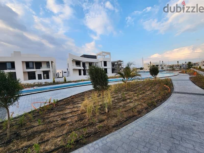 Townhouse in Lake West, area of 265 square meters, semi-finished 1