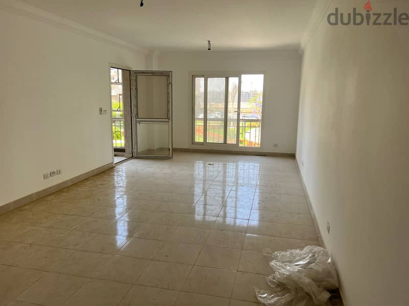 140m apartment for sale in Madinaty, immediate delivery, open view and wide garden 4